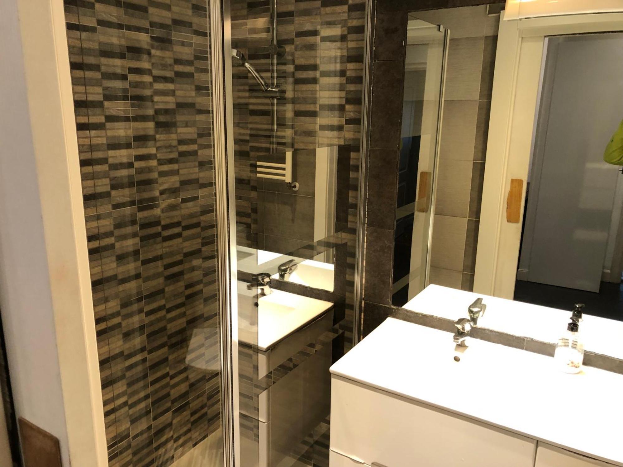 Suite En Apartamento Privado Terraza Centro Bilbao Luaran gambar